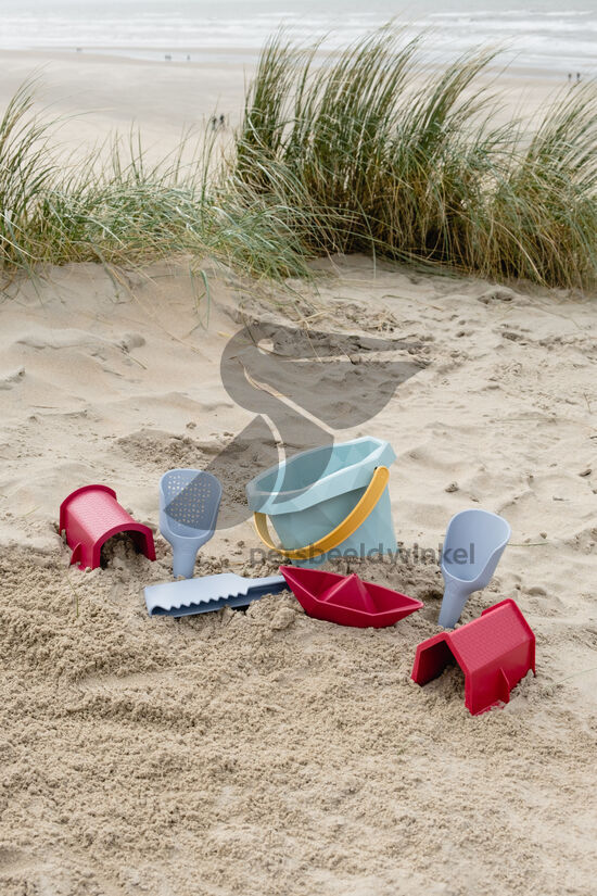Strandspeelgoed van gerecycled plastic
