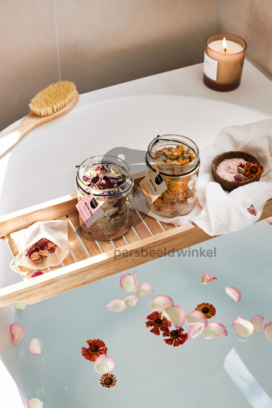 Bath Tea Pineut